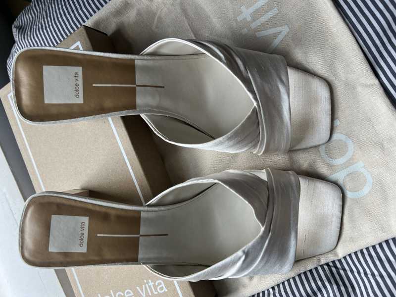 CARLAN HEELS OFF WHITE SILK - re:vita - Image 13
