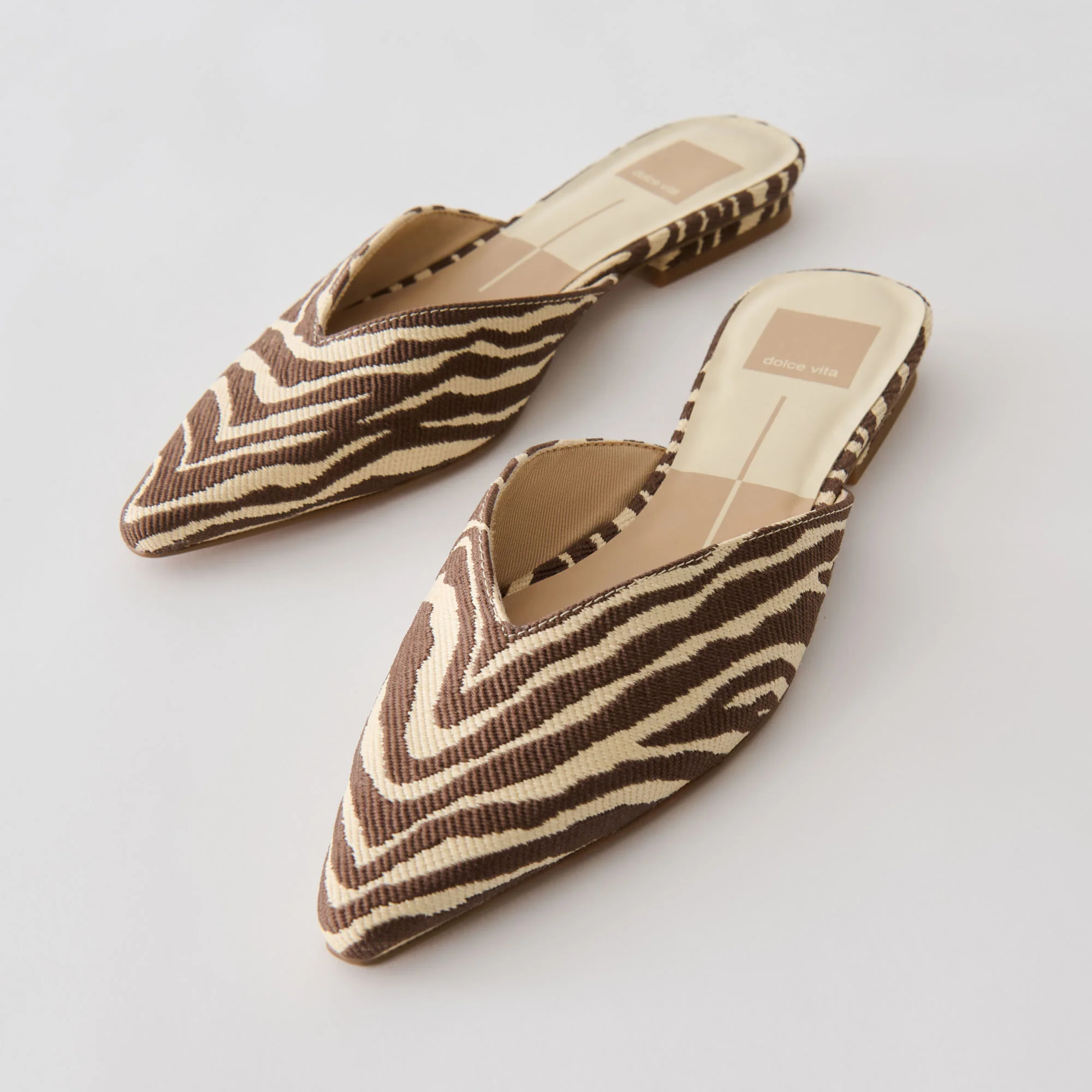 ELM FLATS BEIGE ZEBRA RAFFIA - Image 2