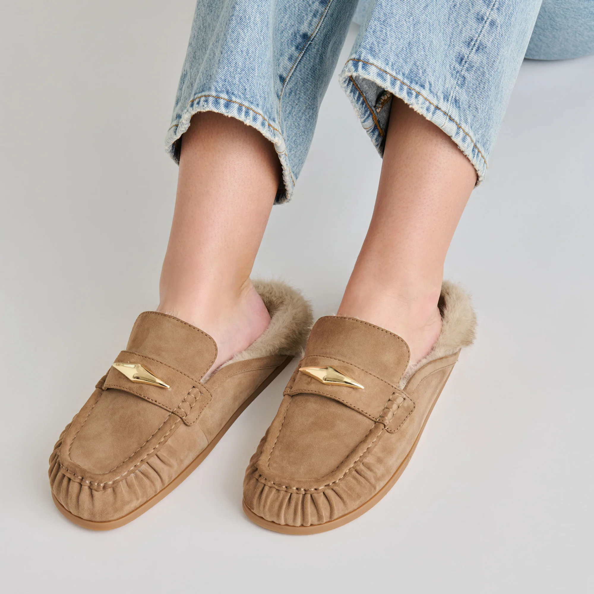 JODERO PLUSH FLATS MUSHROOM SUEDE - Image 4