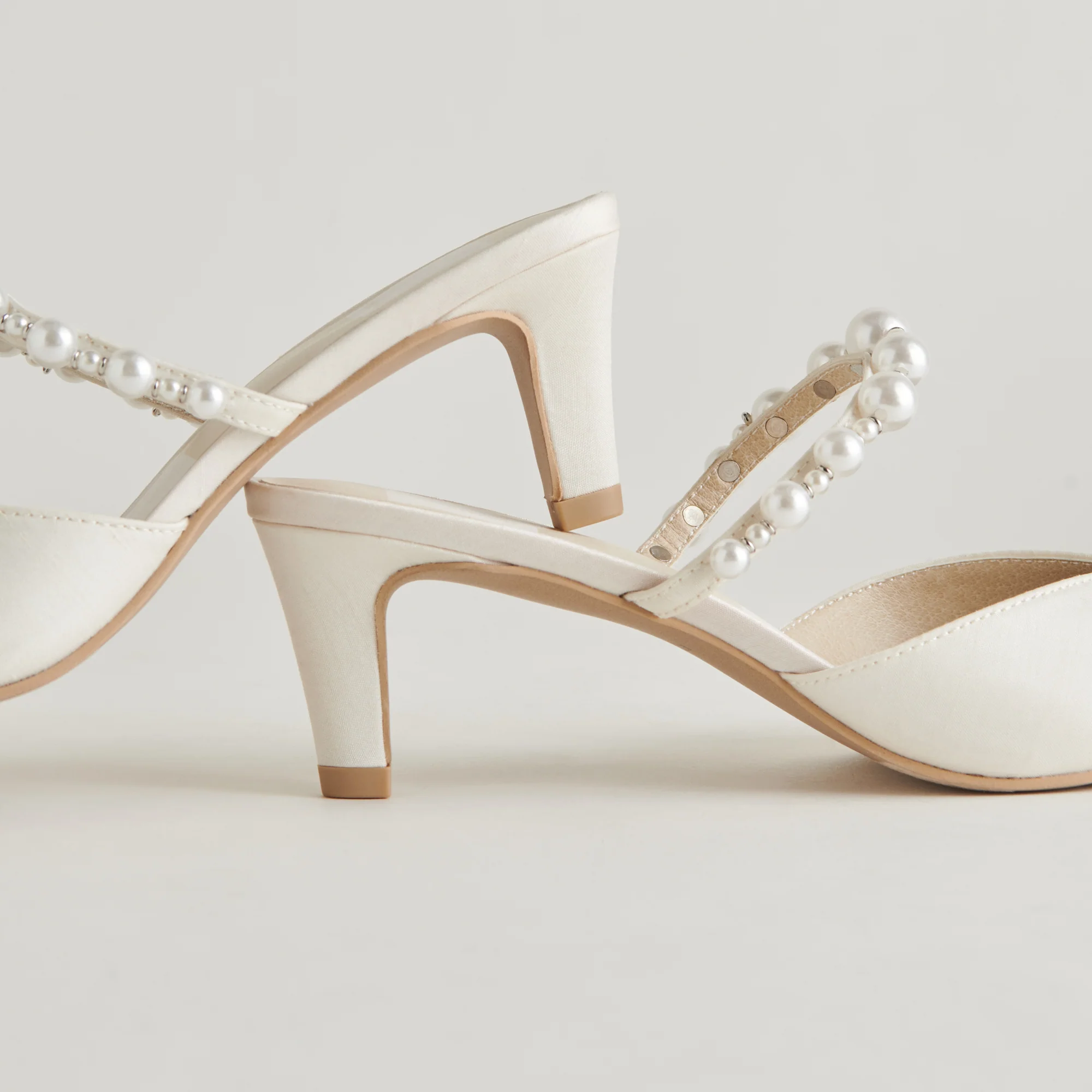 KANIKA PEARL MID HEELS VANILLA PEARLS - Image 4