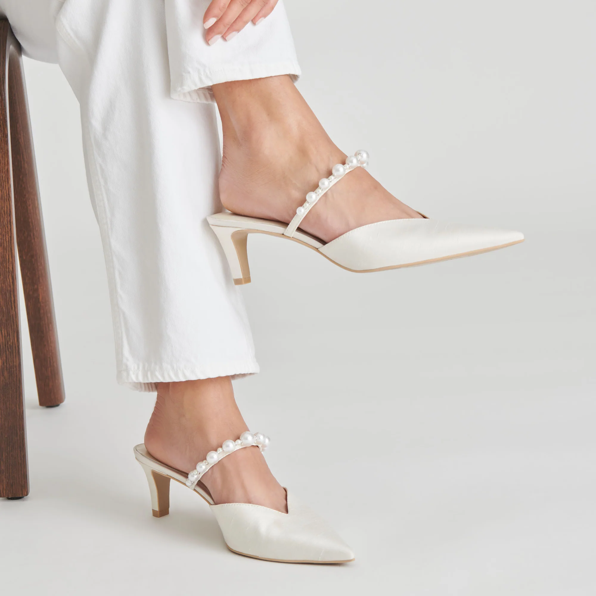 KANIKA PEARL MID HEELS VANILLA PEARLS - Image 6